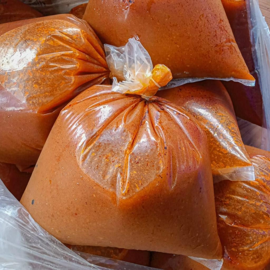 

Sambal Cabe Dimsum 1 Kg Saus Cabe Dimsum / Saus Tahu Balik / Saus Pangsit