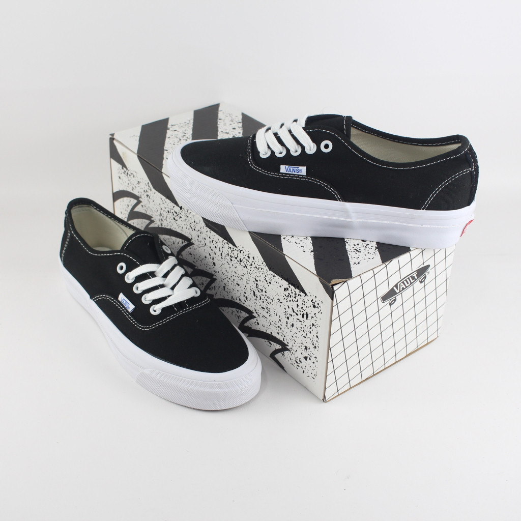 UPPER Vans Authentic Vault OG Lx Black White