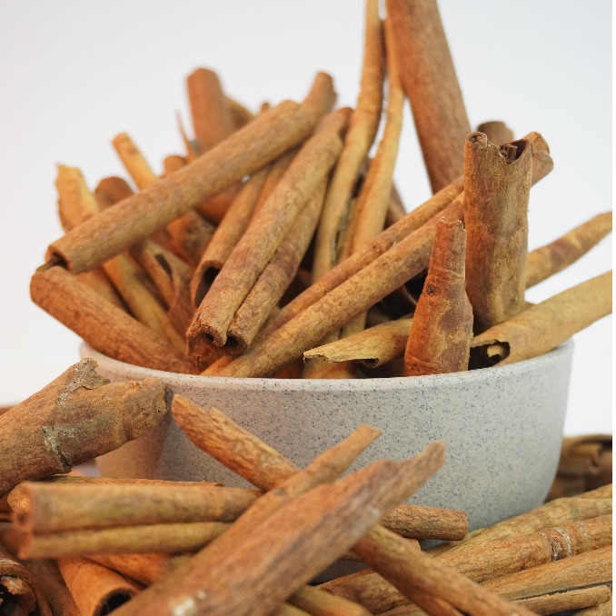 

Kayu Manis Batang Asli | Aromatik, Manis Alami | Rempah Dapur & Herbal Tradisional From Kamal Indo