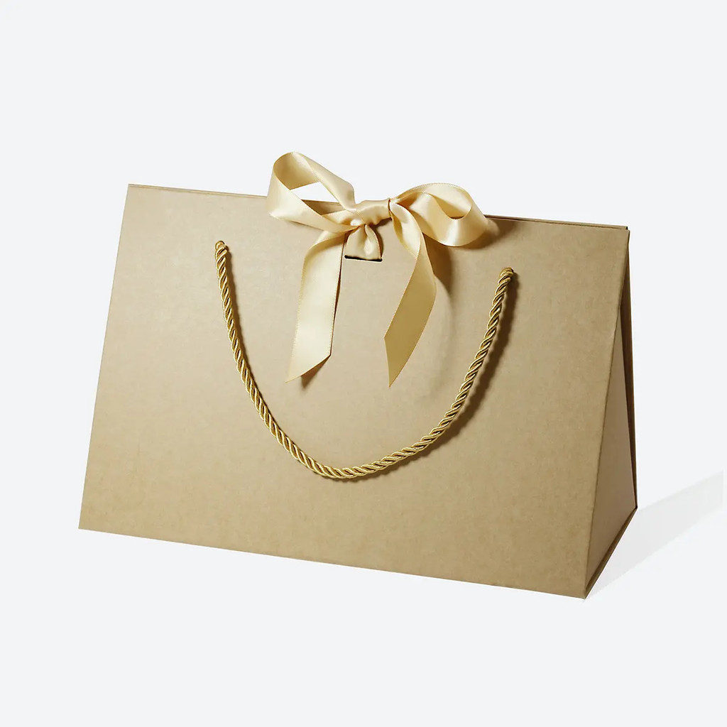 

Liyueyibox Large Kraft Triangle Shaped Luxury Rigid Gift Box| Custom Logo Wedding/Birthday /Baby gift/ Packaging Eco-Friendly