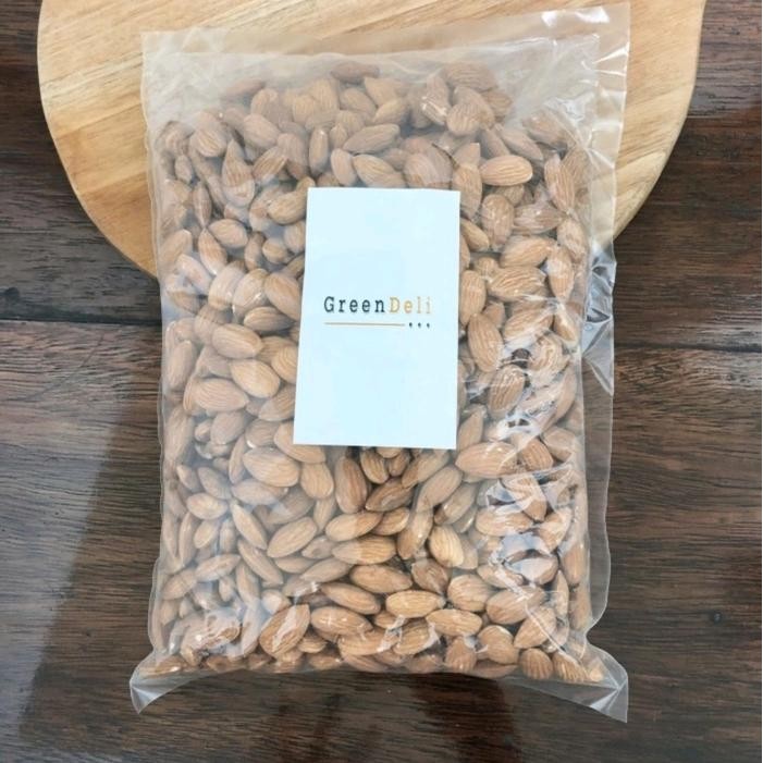 

Almond Utuh Mentah / Whole Almond 100 Gram - -