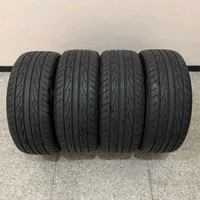 Ban Mobil Bridgestone D697 AT 235/75 R15 (Nazwa workshop)