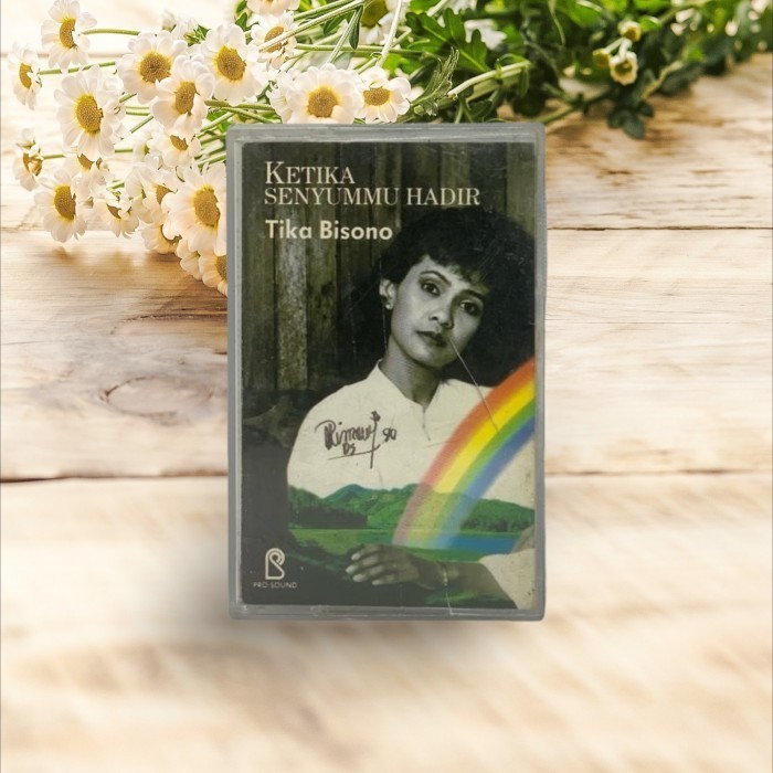 Kaset Pita Tika Bisono - Ketika Senyummu Hadir