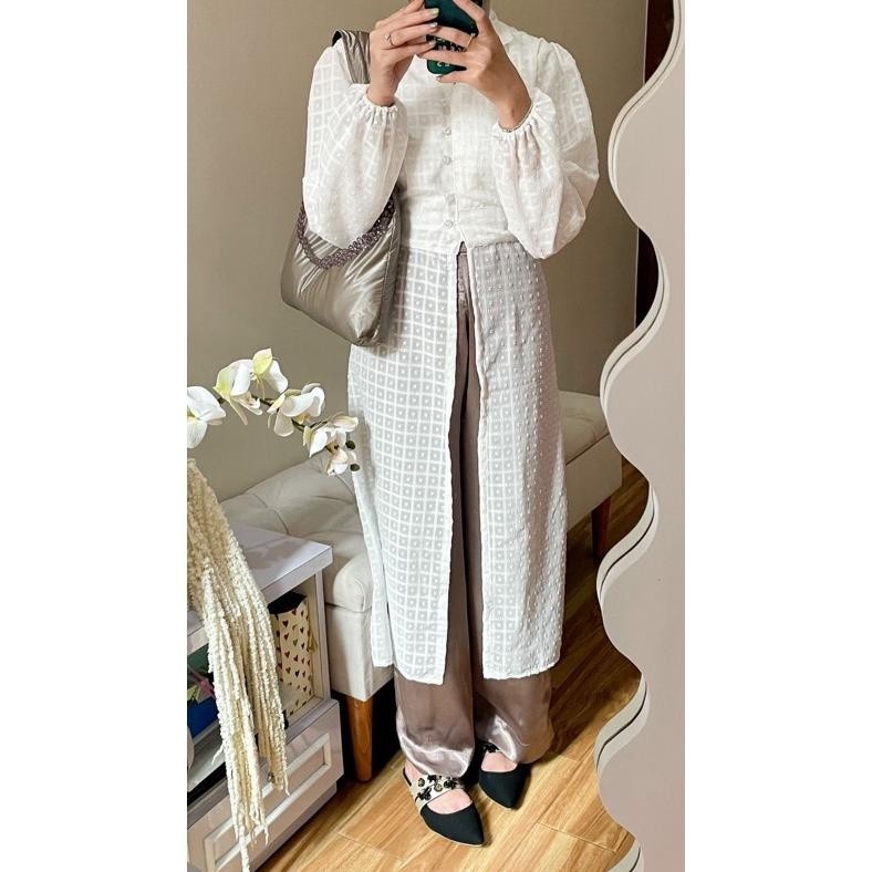 NESSA DRESS ORGANZA Squerra Outer Dress