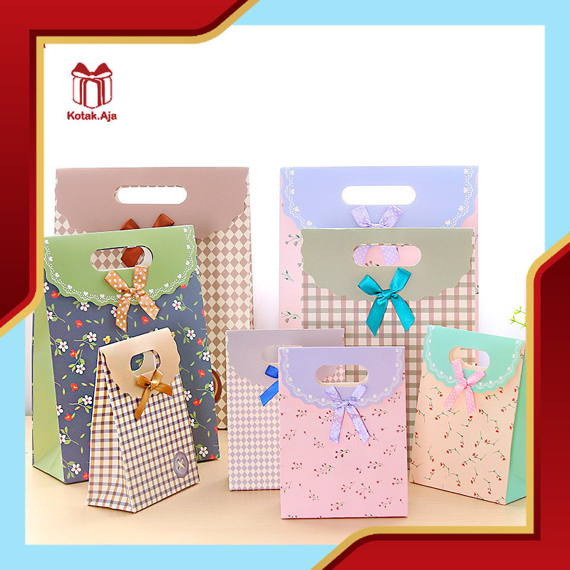 

Paper Bag Kado / Goodiebag Hampers / Tas Kado / Tas Hadiah / Tas Kantong Hadiah I AP01-AP06
