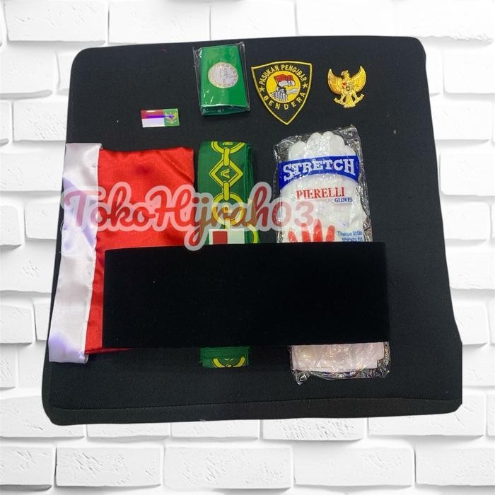 PERLENGKAPAN PASKIBRAKA 1 SET ATRIBUT PASKIBRAKA 1 SET PERLENGKAPAN PASKIBRA UPACARA 17 AGUSTUS 1945