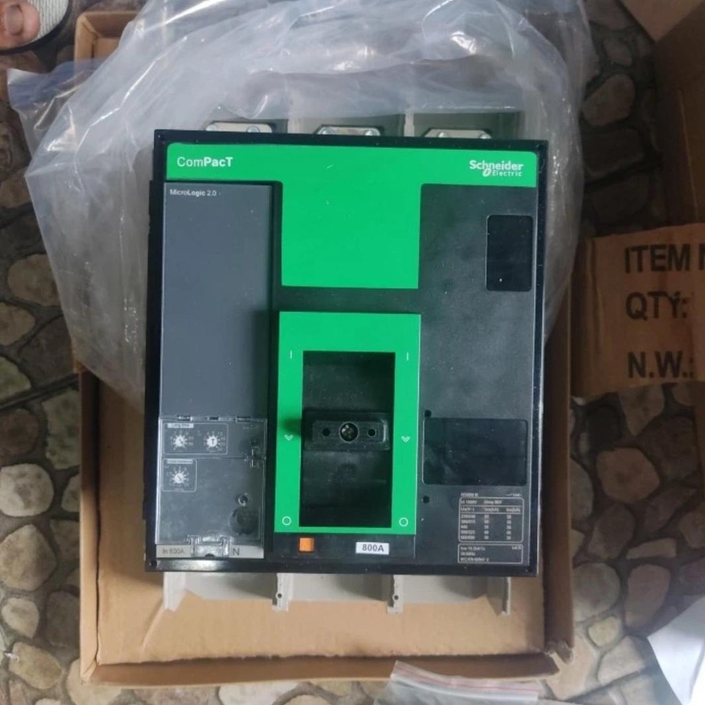 MCCB NS33466 3P 800A MANUAL SCHNEIDER