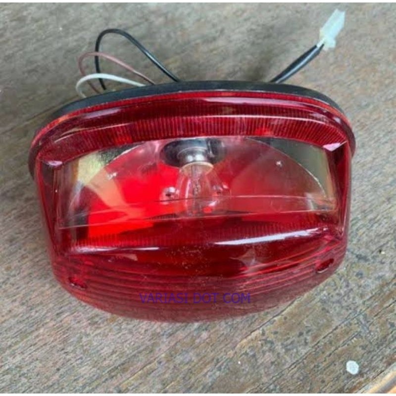 lampu stop thunder 125 lampu belakang suzuki thunder 125 warna merah
