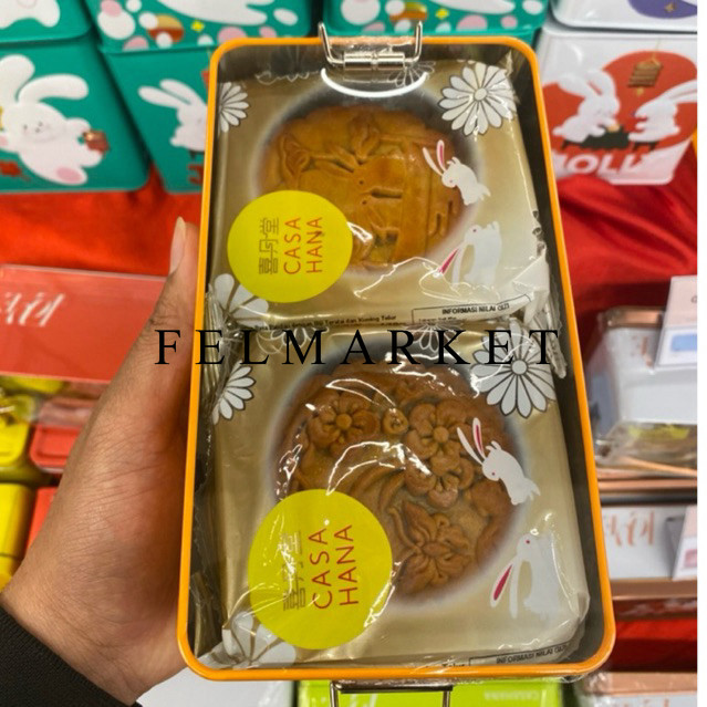 

Kue Bulan Casa Hana Red Bean With Yolk & Pandan With Yolk / moncake Casahana Isi 2 Pcs / Box