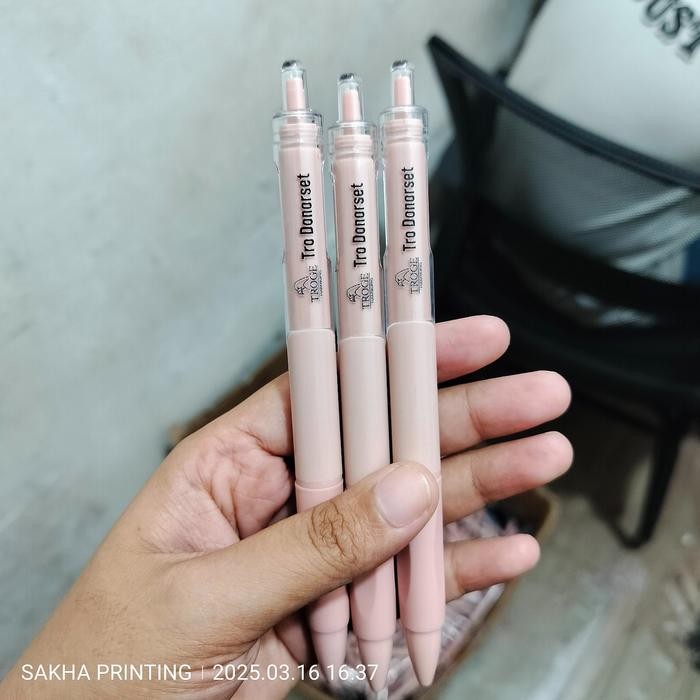 

pulpen custom/pulpen gel custom/pulpen custom logo/pulpen gel custom logo/pulpen promosi/pulpen kantor/pulpen