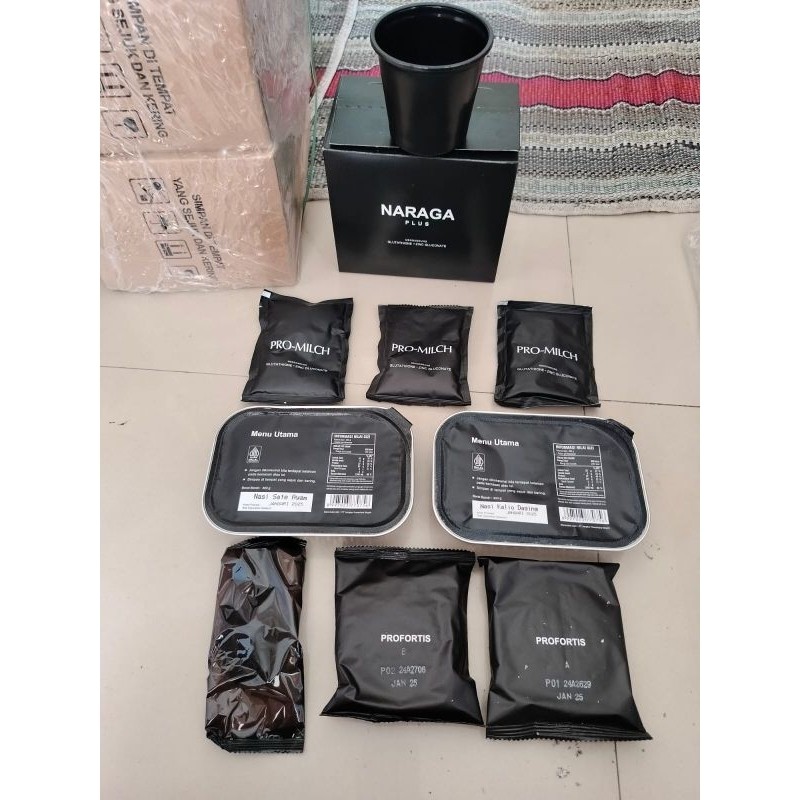 

Emama.store PROMO RANSUM SATU PAKET DUS / NARAGA PLUS TNI SATU PAKET / SATU DUS NARAGA PLUS TNI NASI KALENG MAKANAN TNI EXP AGUSTUS 2025