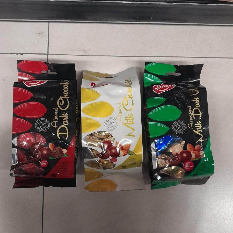 Naraya Almond Milk / Dark / Assorted Chocolate Coklat Import 300gr