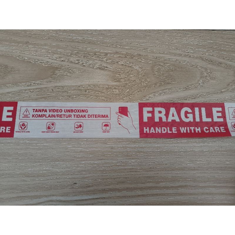 

Lakban Fragile 45 mm 100 yard per pc