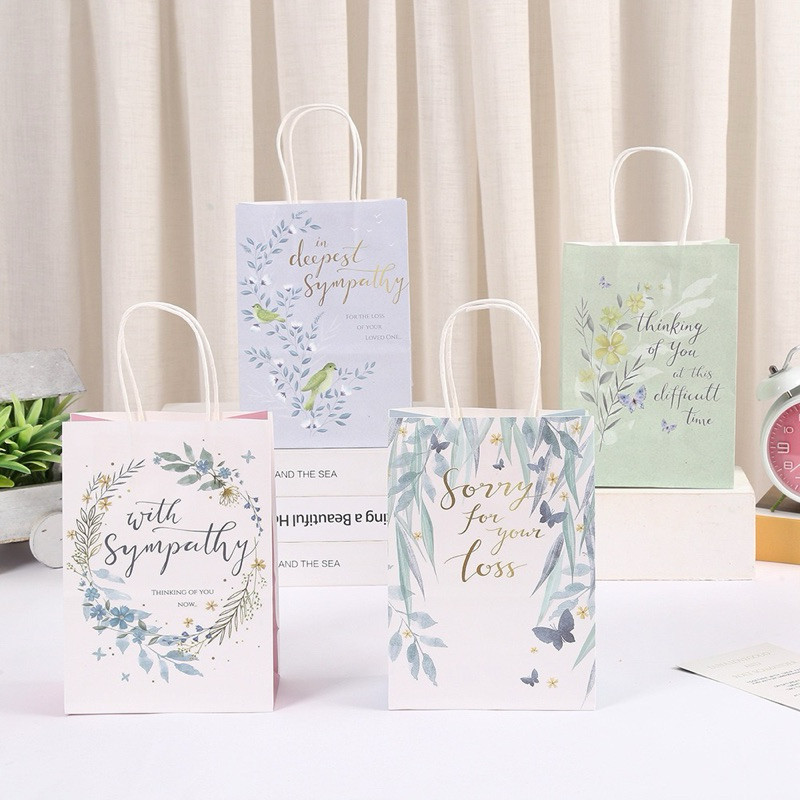 

Paper Bag.Tas Kado Motif gambar butterfly. Simple Goodie Bag