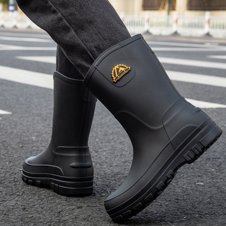 Versi Korea Tabung Tengah Tahan Air Sepatu Boots Pria Import Premium Bots Premium Quality Fashion Bo