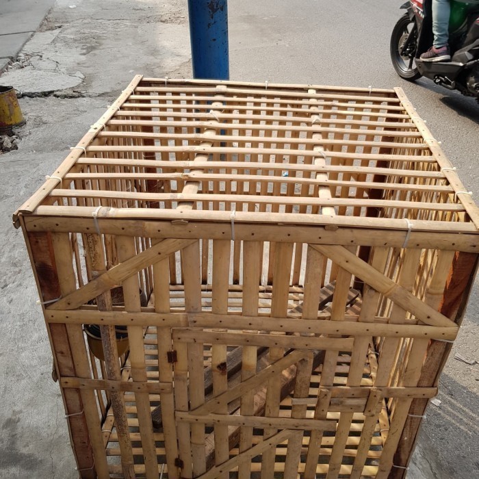 kandang ayam bambu,kurungan ayam bambu khusus (grab instant )