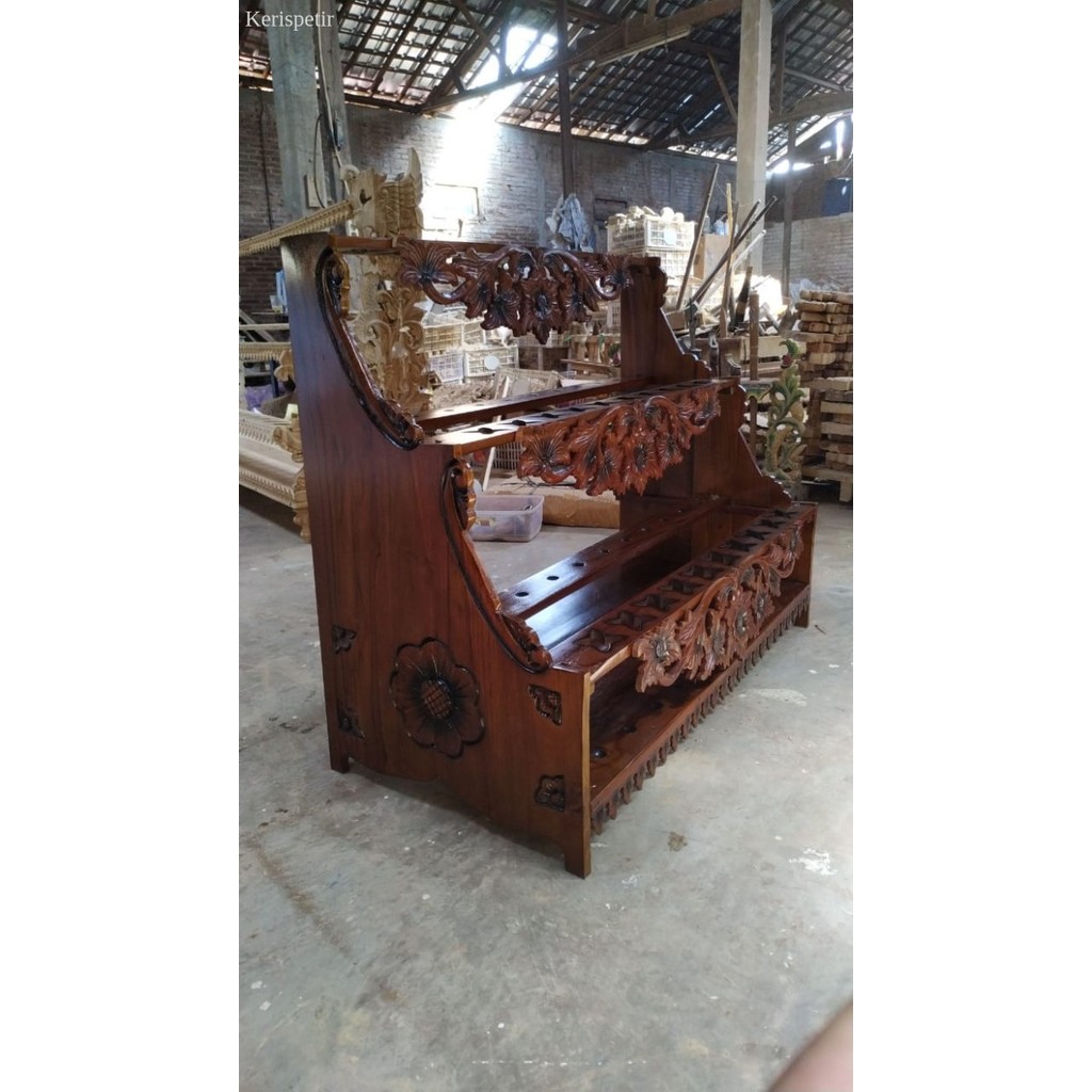 

Jagrak keris kembangan bahan jati isi 30 hrg pengrajin FA2760 murah terlaris