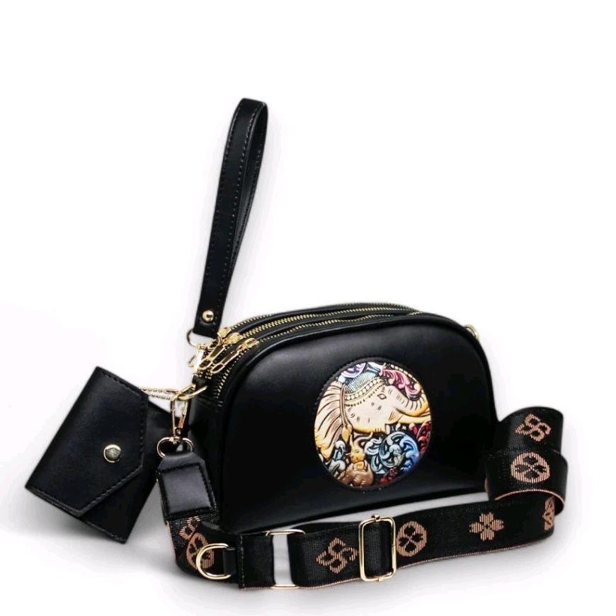 Daishu Tas Selempang Wanita Lokal Premium Kulit PU Hitam 3 Ruang Zipper Ruang Besar Tas Grosir