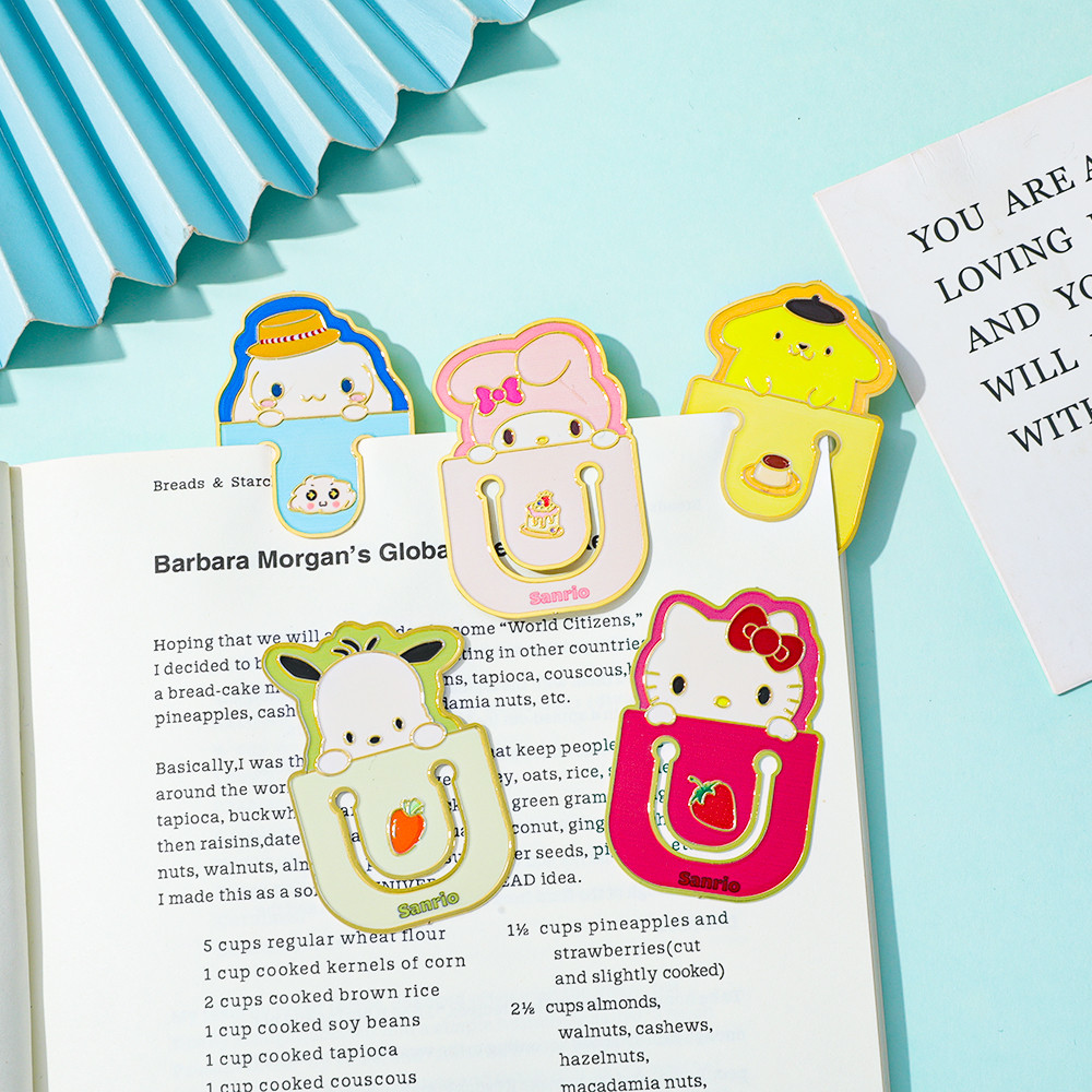 

Sanrio HelloKitty metal bookmark set, reading accessories for book lovers, bookmark gifts for animal lovers, learning stationery