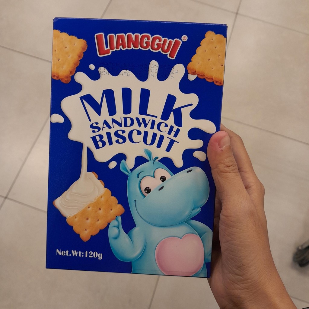 

Lianggui Milk Sandwich Biskuit Rasa Susu 120gr