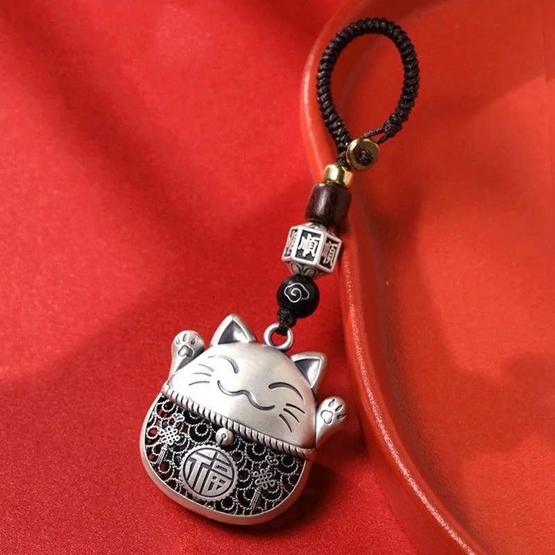 

Lovely Lucky Cat Vintage Braided Rope Keychain Accessories Car Ornament Fashion Car Pendant Car Accessories Lucky Key Rings