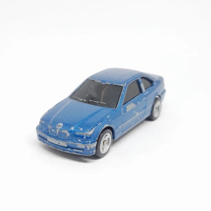 Maisto BMW 328i  Diecast Skala 64