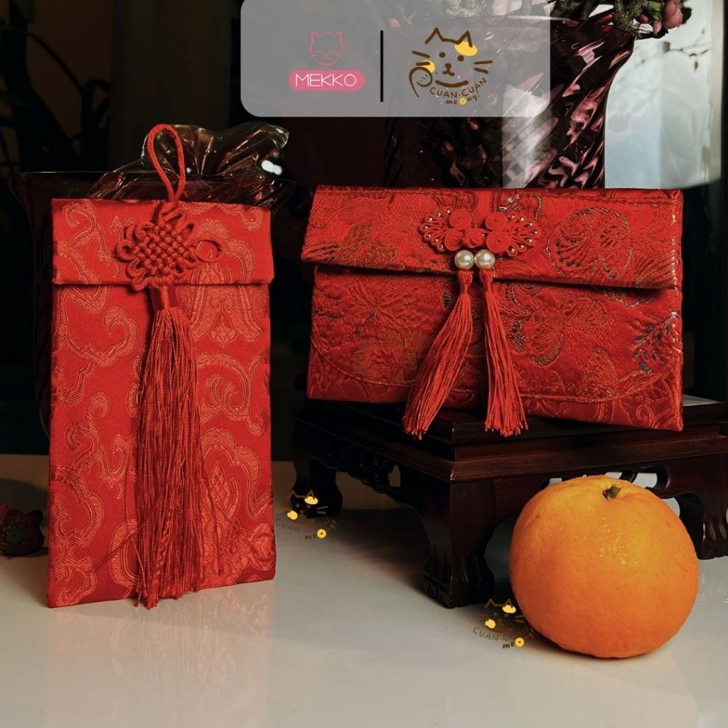 

Chandra Mekko Premium Angpao Kain Emboss Edition 8-12- Fabric Material Embos Uang Jadul dan Giok / Angpao Kain Imlek / Angpao Imlek / Angpao Sangjit / Angpao Kain Wedding Sangjit