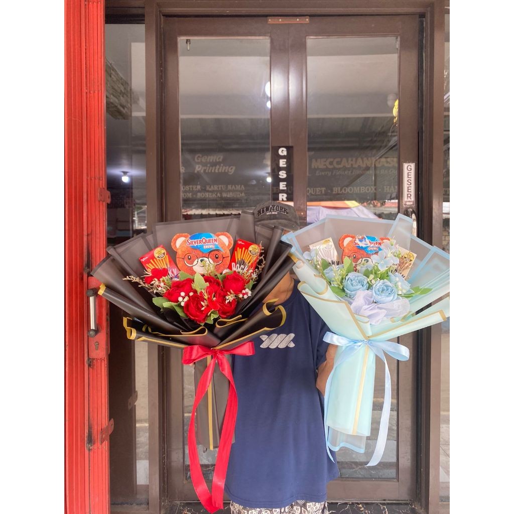 

Buket bouquet bucket snack coklat type Coklat Bearly dan Bunga Artificial – untuk Hadiah Wisuda , Anniversary , Hari Guru , Ulang Tahun