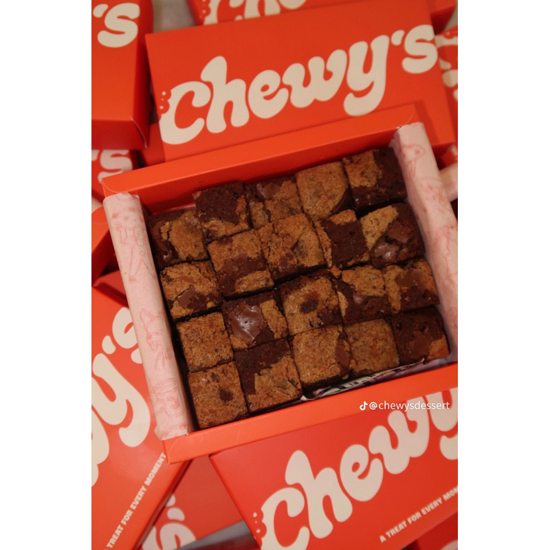 

ReadyStock Chewy's Dessert Mamari (Brownies Original / Lotus / Brookie) by Jennifercoppen