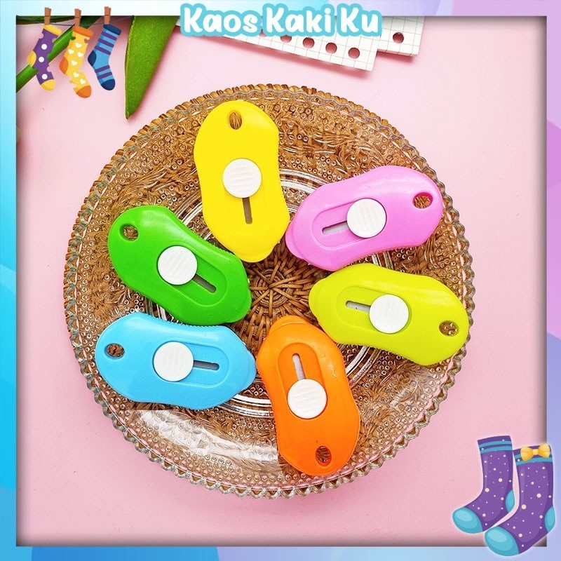 

Cutter Mini Portable Pisau Pemotong Kertas Cutter Sekolah 3 793