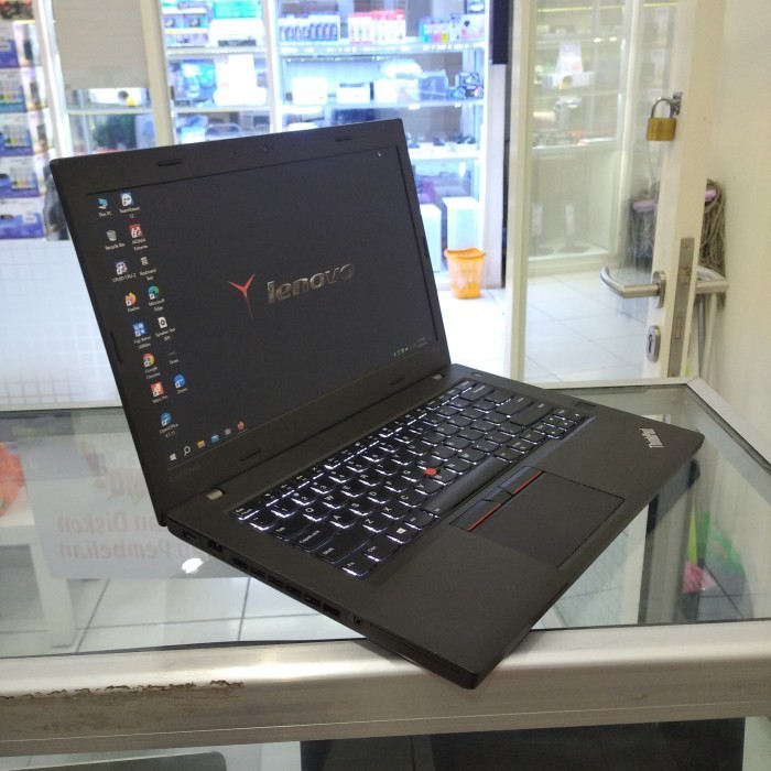 Lenovo T470p vga Nvidia 2Gb ram 8 ssd 512 murah no minus