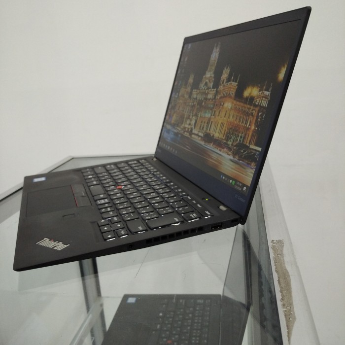 X1 Carbon ssd 256Gb i5 GEN8 ultraslim mulus