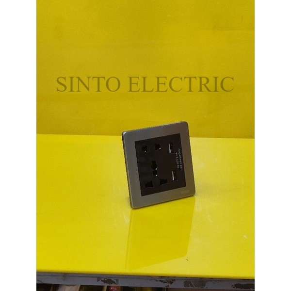 NERO Stainless Stopkontak Universal + USB 2 Gang