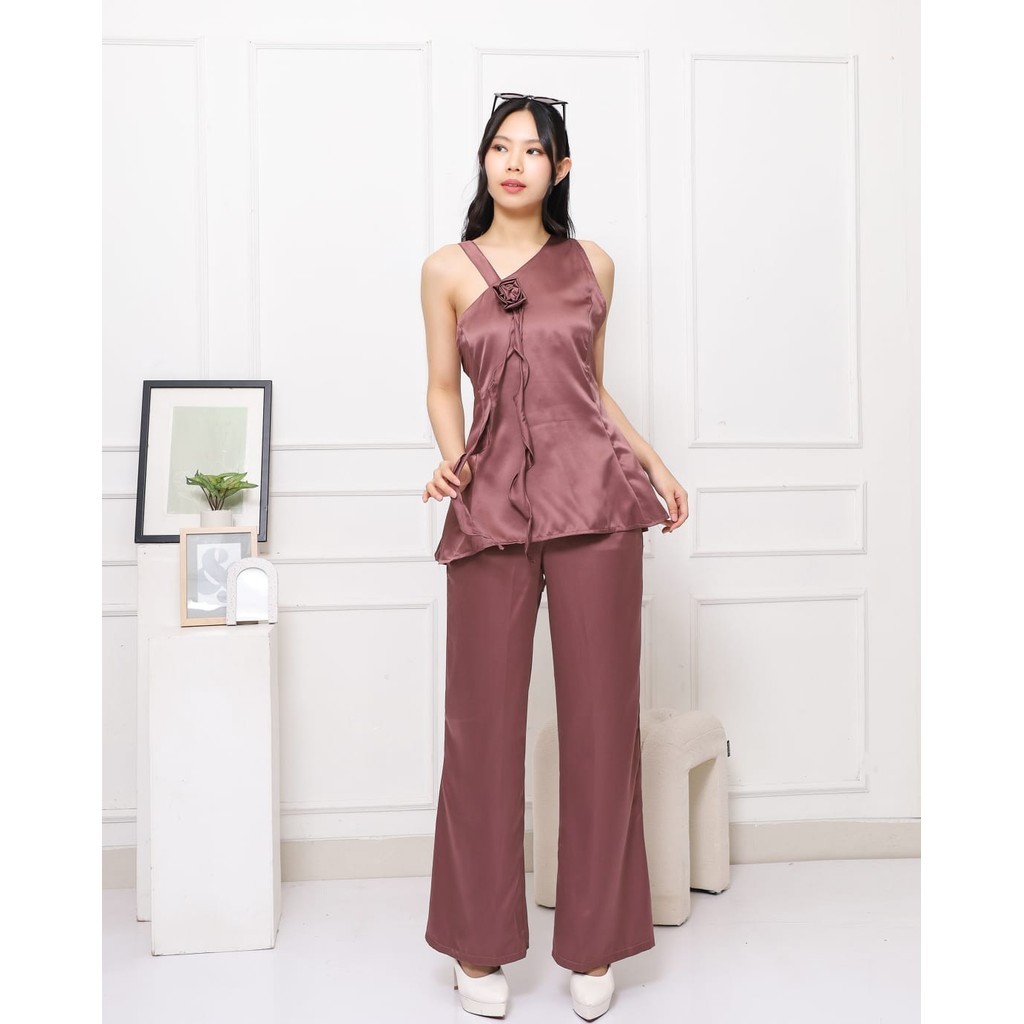 Setelan Satin Wanita Modern - Atasan Tunik Asimetris & Celana Panjang l Outfit Kondangan atau Pesta 