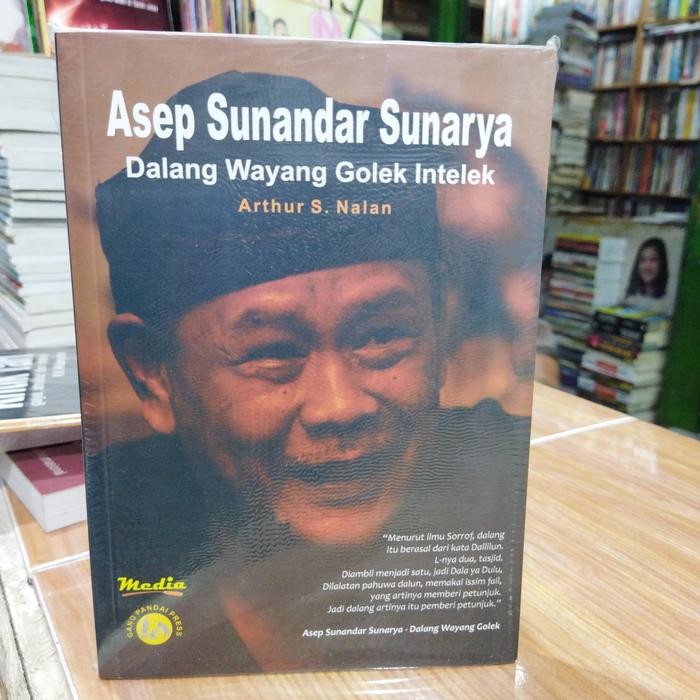 BUKU DALANG WAYANG ASEP SUNANDAR SUNARYA