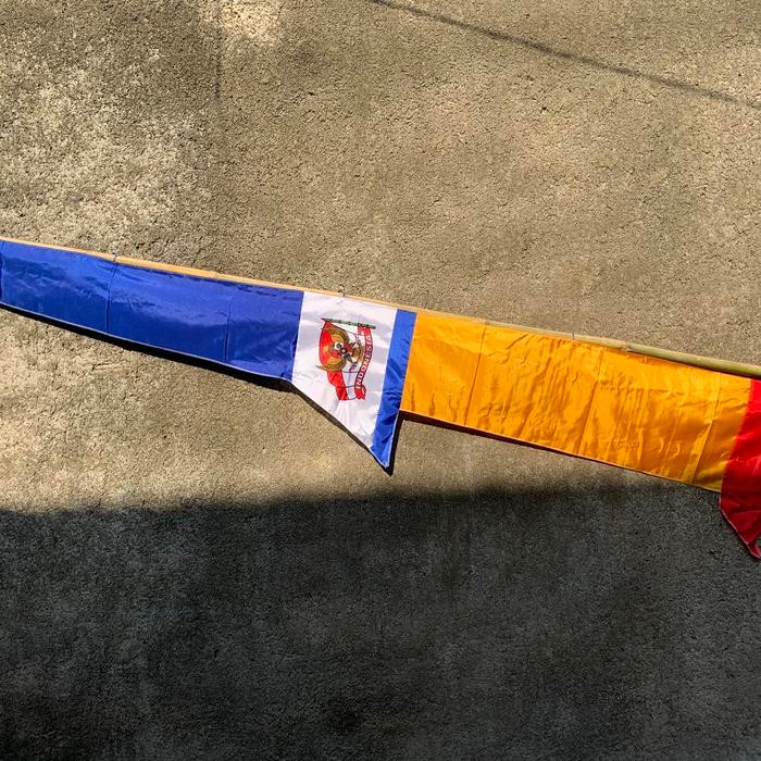 

Promo UMBUL UMBUL BANDIR - Biru Terlaris