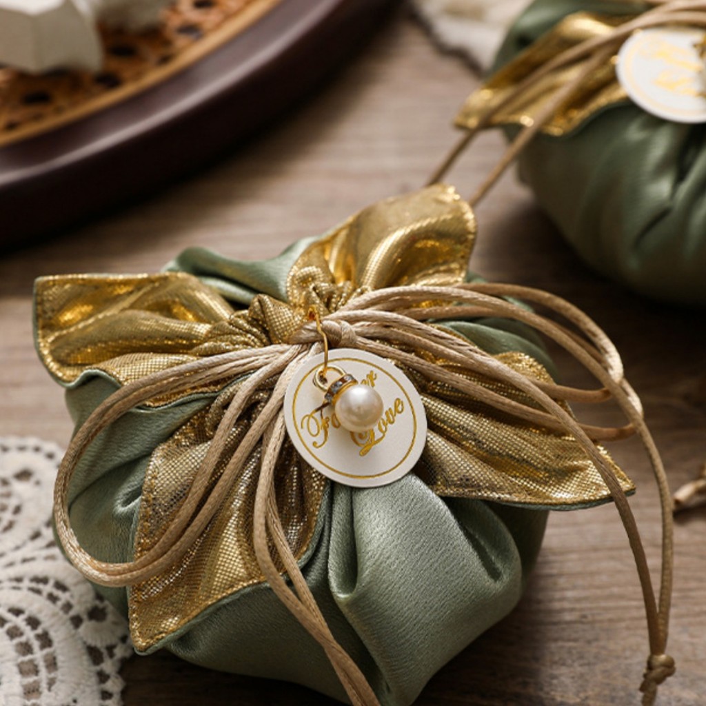 

Cloth Bag Birthday Candy Bag Candy Box Elegant Treat Bag For Event Supplies Wedding Favors Gift Packaging