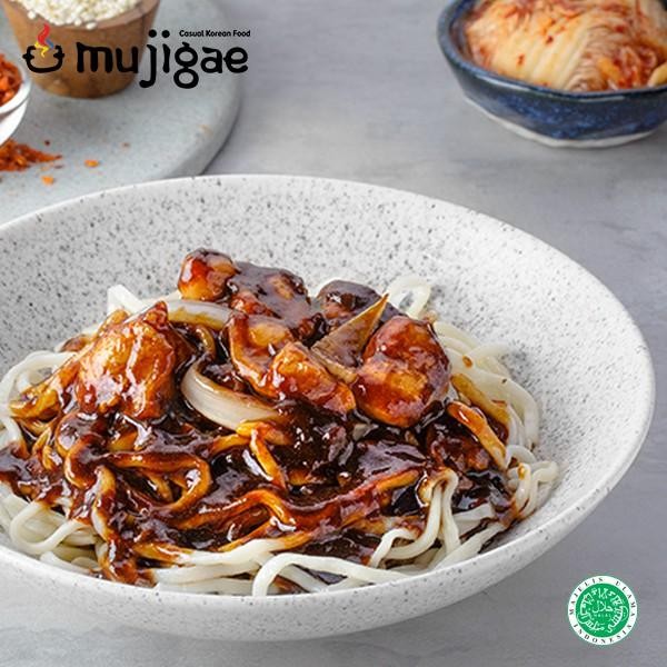

Mujigae by Wonhae Jajangmyeon Mie Saus Kedelai Hitam khas Korea 330 gr / Mie Saus Pasta Kedelai Hitam Korea / Jjajjangmyeon / JJajangmyeon / Jjangmyun / Makanan Korea Instan Halal - Jjajangmyeon 330