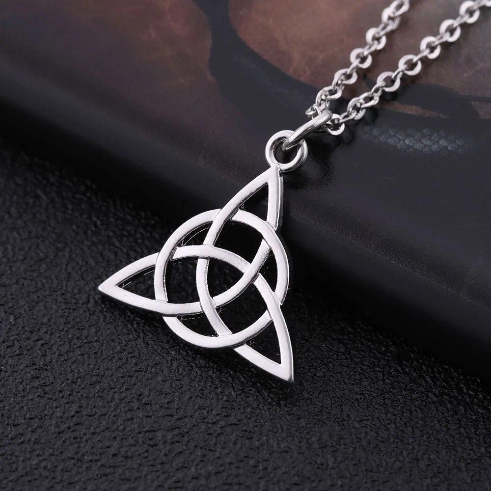 Skyrim Viking Celtics Love Knot Geometric Pendant Necklace Antique Sliver Triquetra Chain Necklace A