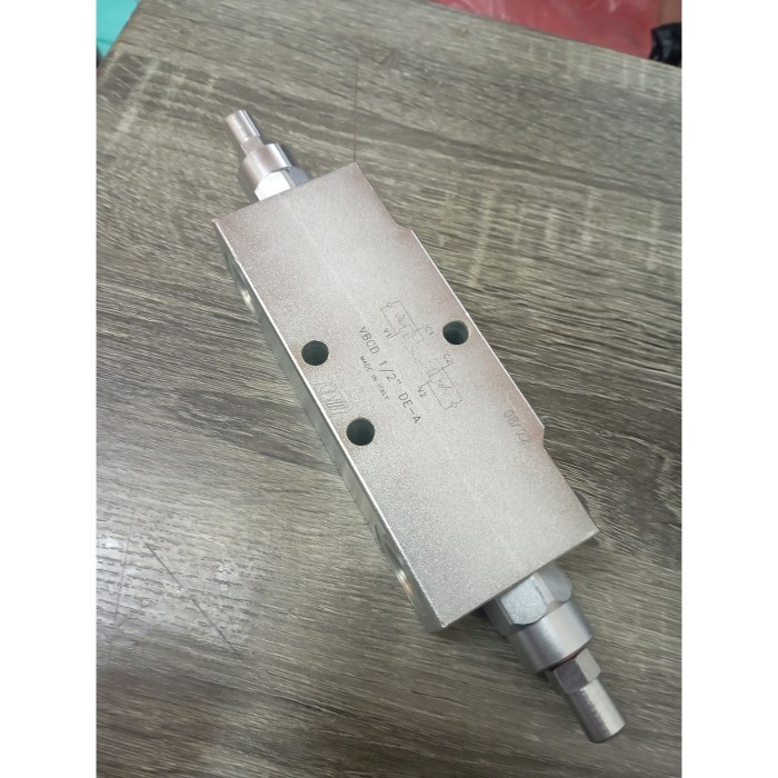 

Counter Balance Double 1/2 INCH Merk Nucleo (Italy) Type: VBCD 04 DE A