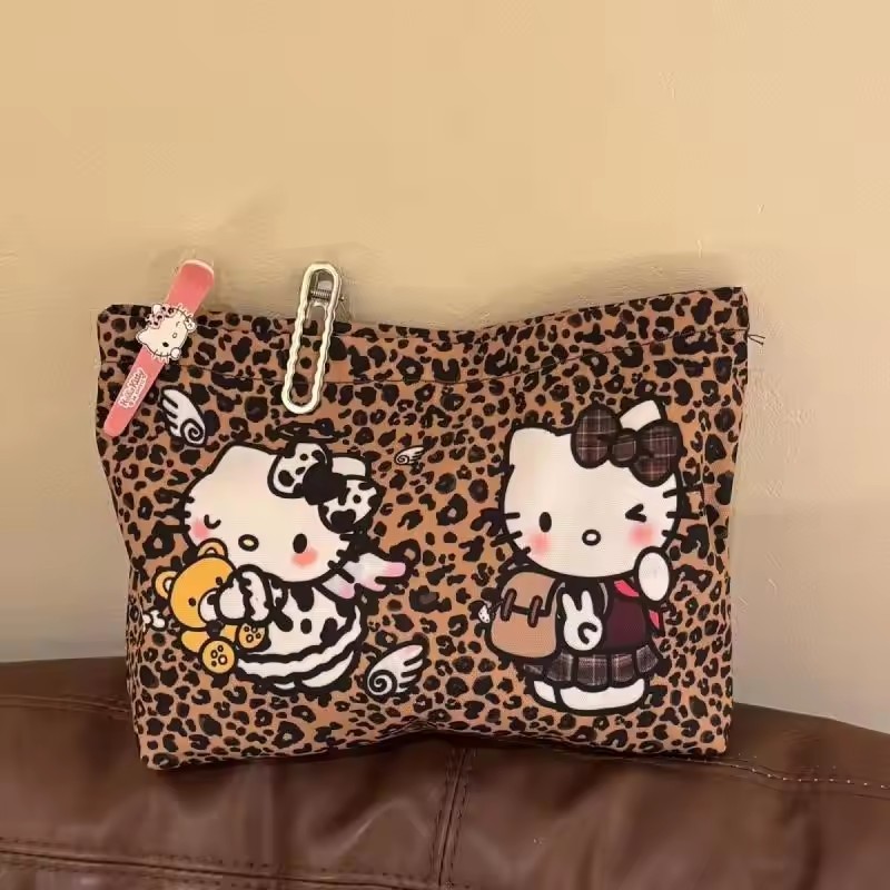 

Kawaii Sanrio Hello Kitty Large Capacity Women's Cosmetic Bags Cases Storage Bag with Zipper Female Travel Clutch Bag Handbags