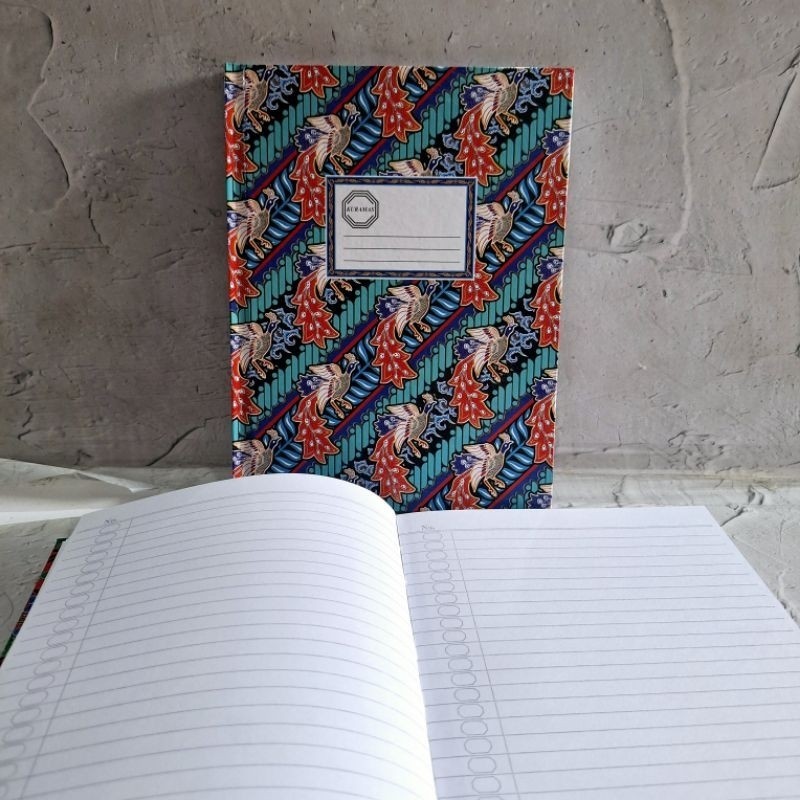 

(1 buku) Buku Hardcover Kuramas Quarto 100 lembar