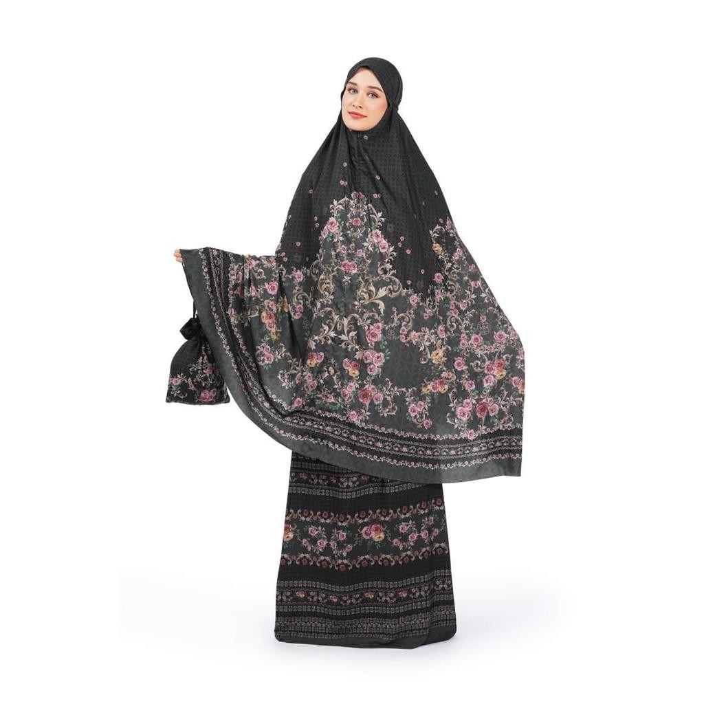 Nada Puspita - An-Nisa Prayer Robe Satin Silk