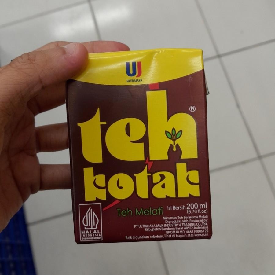 

Ultra Jaya Teh Kotak Minuman Teh Rasa Melati 200ml