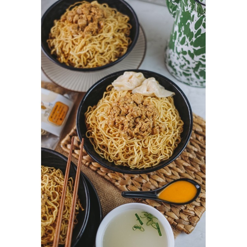 

MIE AYAM PANGSIT HUMBLE MIE (HALAL)