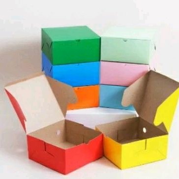 

Dus Snack Box kue Warna Cemilan 15x15×7'5cm ( 100 pcs)