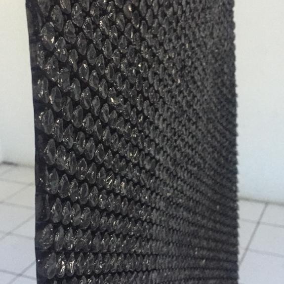 

BUBBLE WRAP HITAM 50M X 125CM. MURAH JAKTIM - Putih