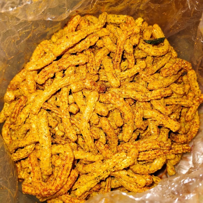 

KERUPUK AKAR / MANGGAR 1 KG MEGA SNACK