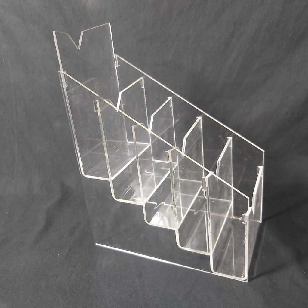 

display brosur akrilik 5susun