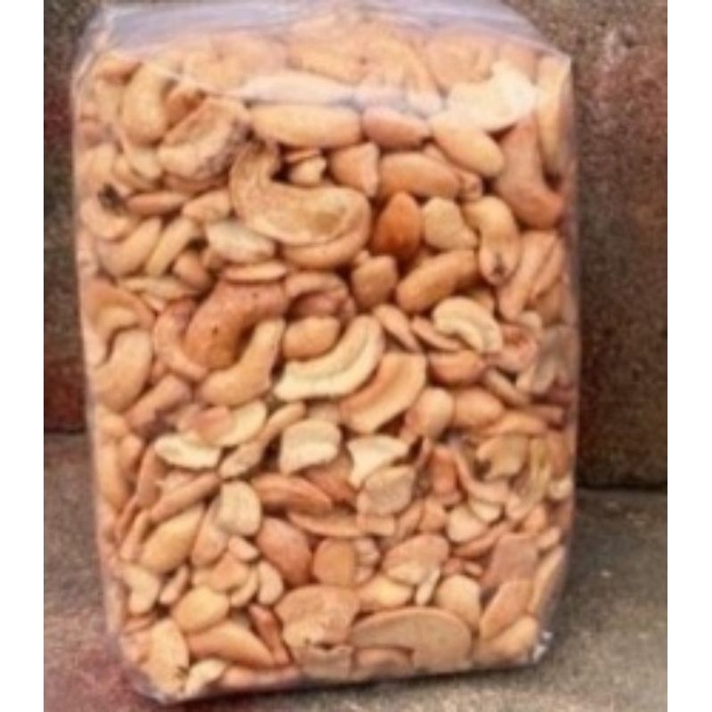 

Kacang Mede Patahan Matang 1 Kg Segar Aman